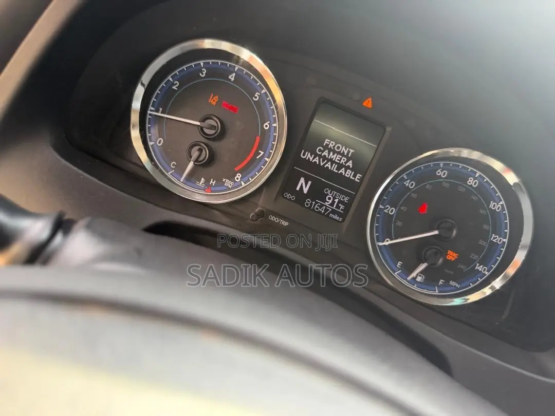 Toyota Corolla LE (1.8L 4cyl 2A) 2019 White