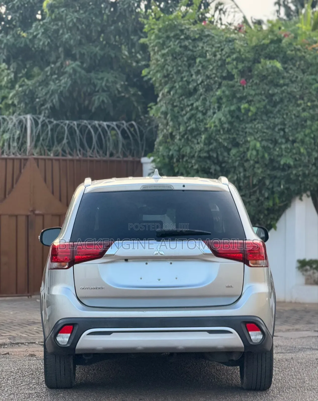 Mitsubishi Outlander SEL S-AWC 2020 Silver