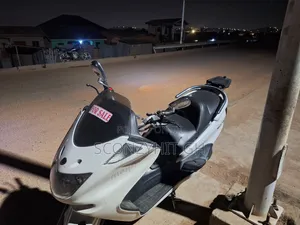 Yamaha Majesty 2020 White
