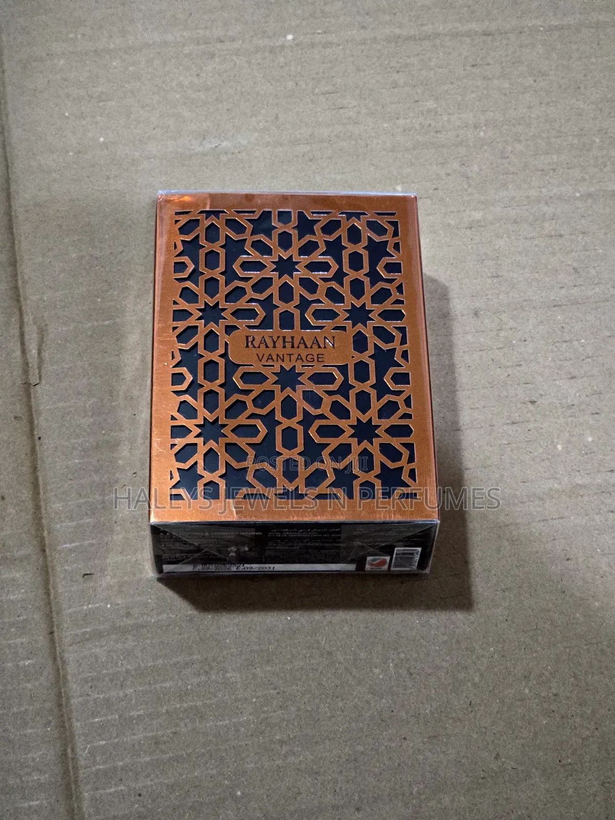 Rayhaan Vantage Perfume (Eau De Parfum)