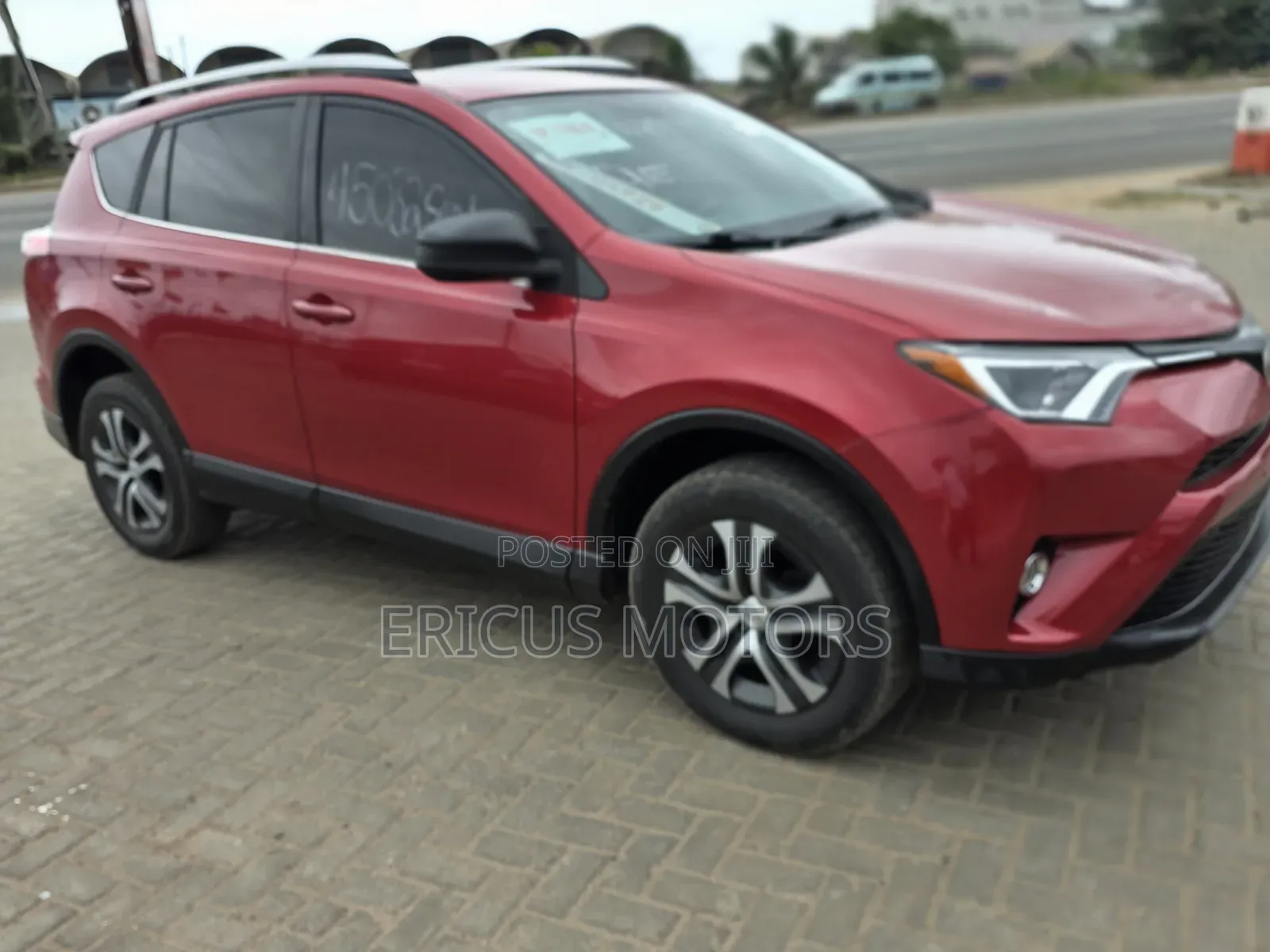 Toyota RAV4 LE AWD (2.5L 4cyl 6A) 2017 Red