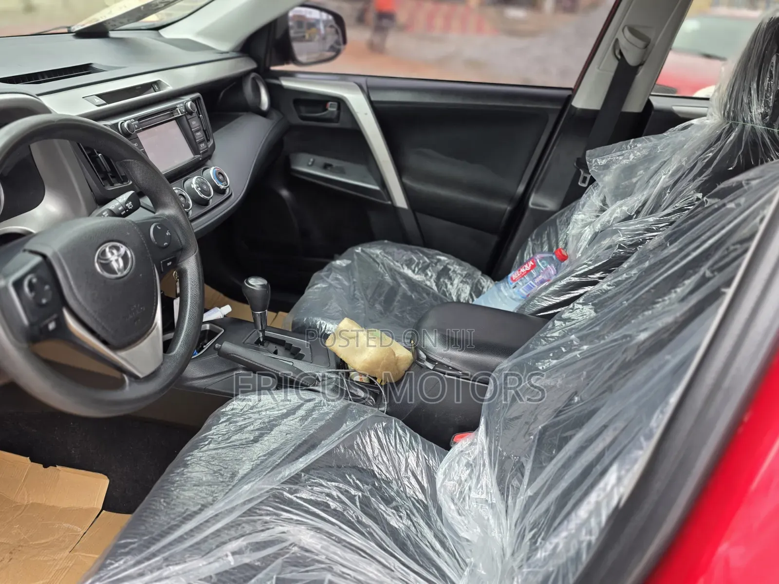 Toyota RAV4 LE AWD (2.5L 4cyl 6A) 2017 Red