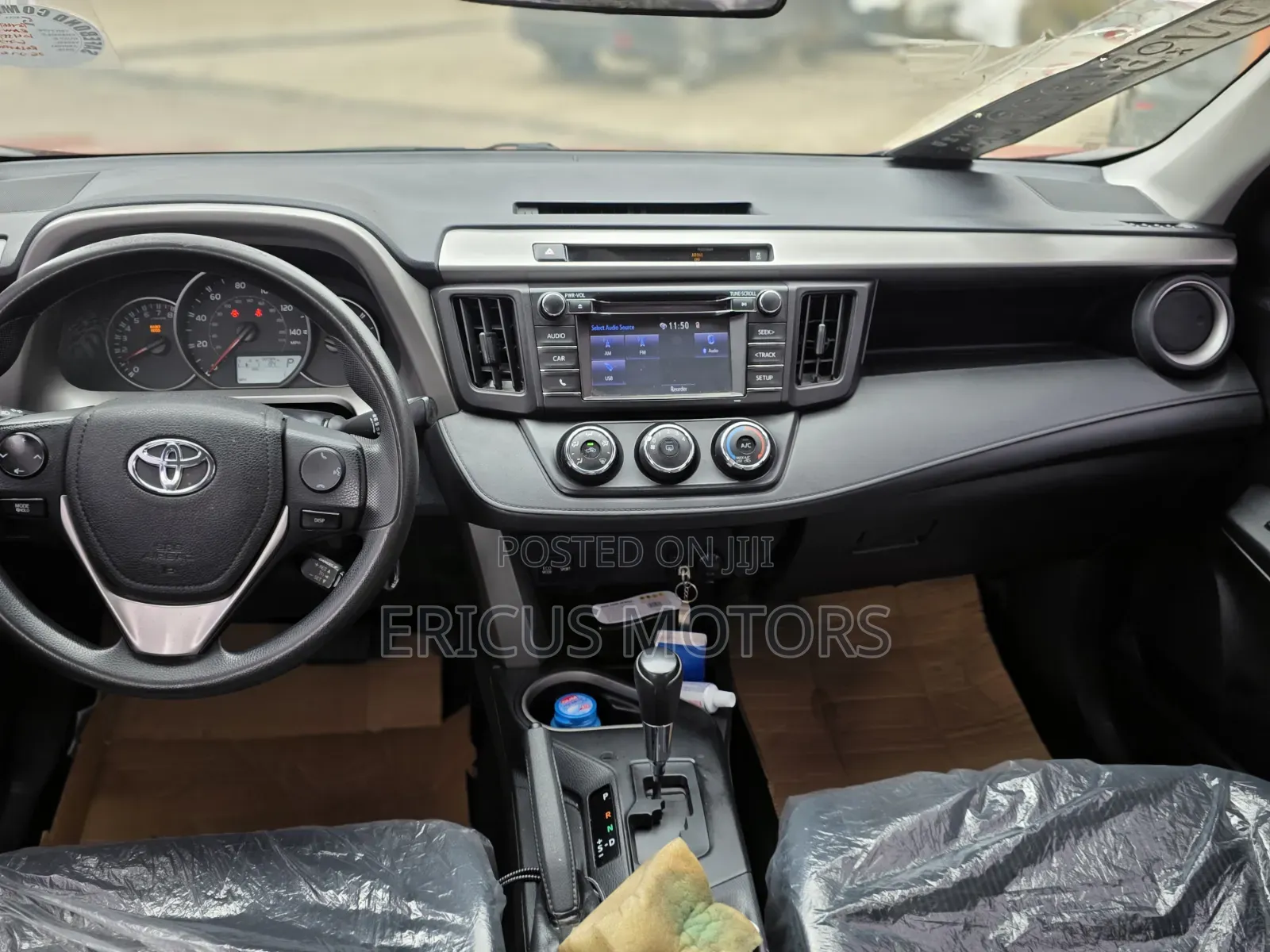 Toyota RAV4 LE AWD (2.5L 4cyl 6A) 2017 Red
