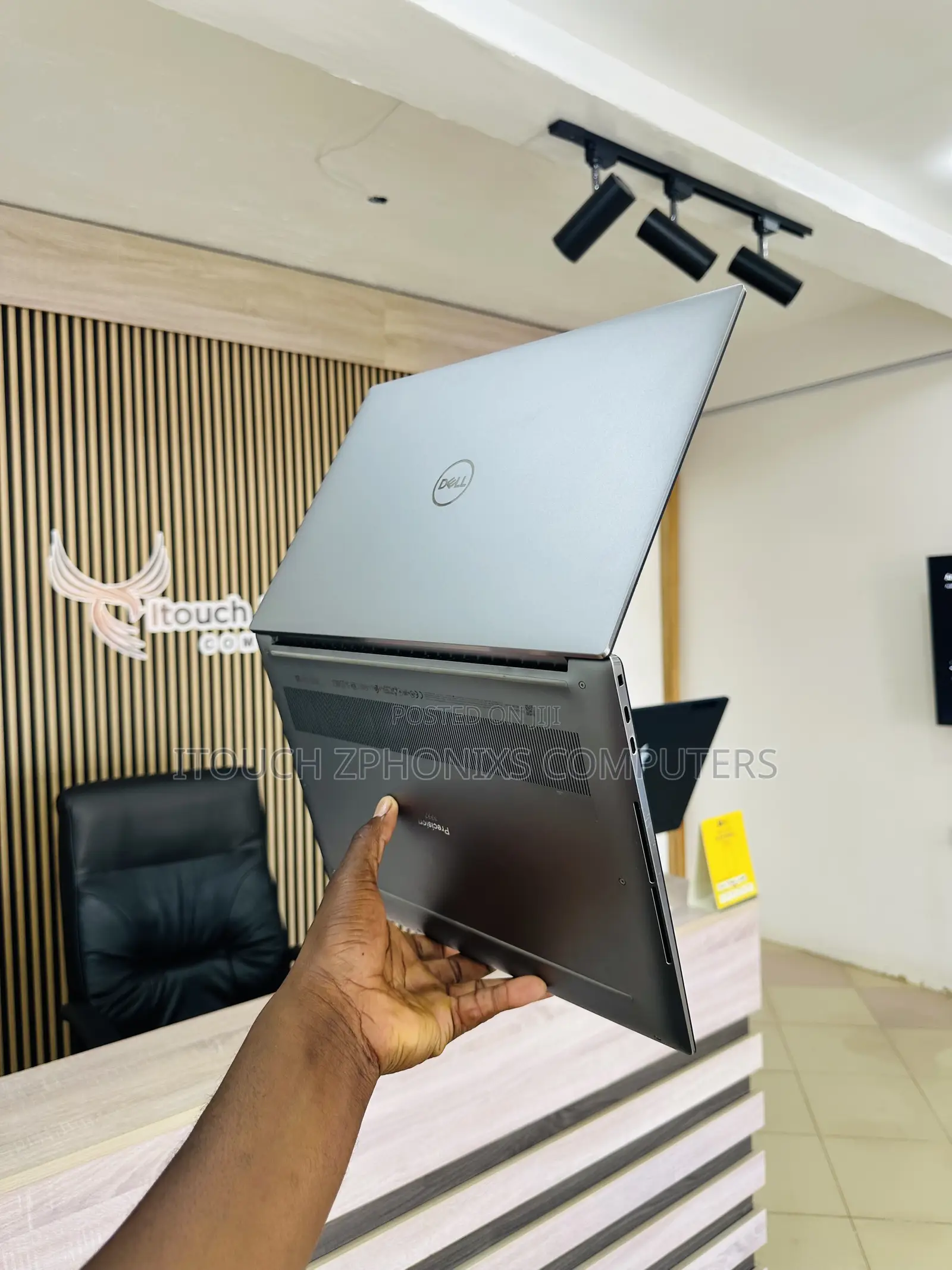 Laptop Dell Precision 5550 32GB Intel Core i7 SSD 1T