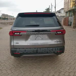Toyota Grand Highlander Platinum AWD 2026 Brown
