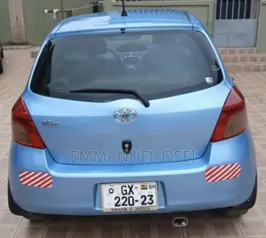 Toyota Vitz 2010 Blue