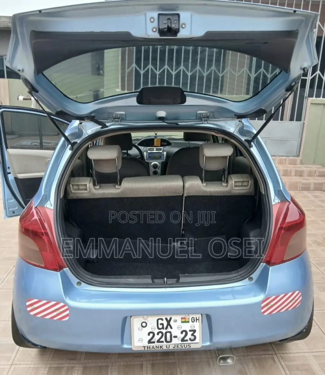 Toyota Vitz 2010 Blue