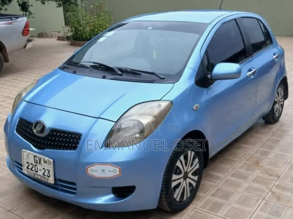 Toyota Vitz 2010 Blue