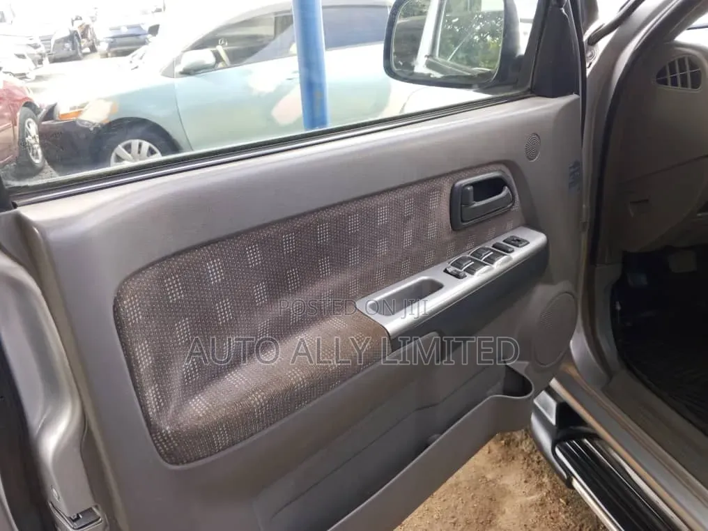 Isuzu D-MAX 2008 Silver