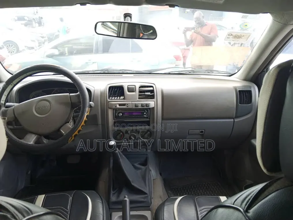 Isuzu D-MAX 2008 Silver