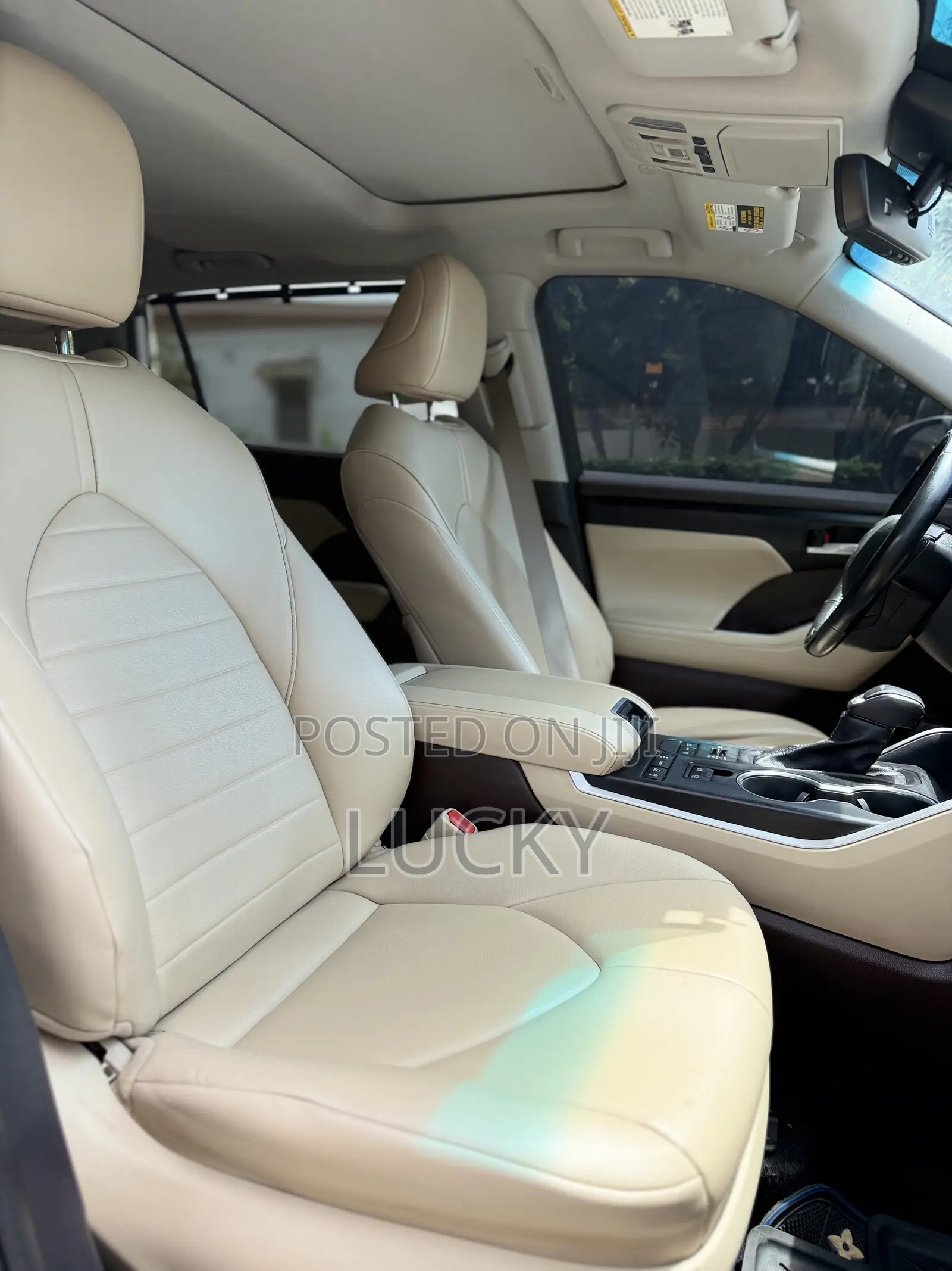 Toyota Highlander XLE 2022 White