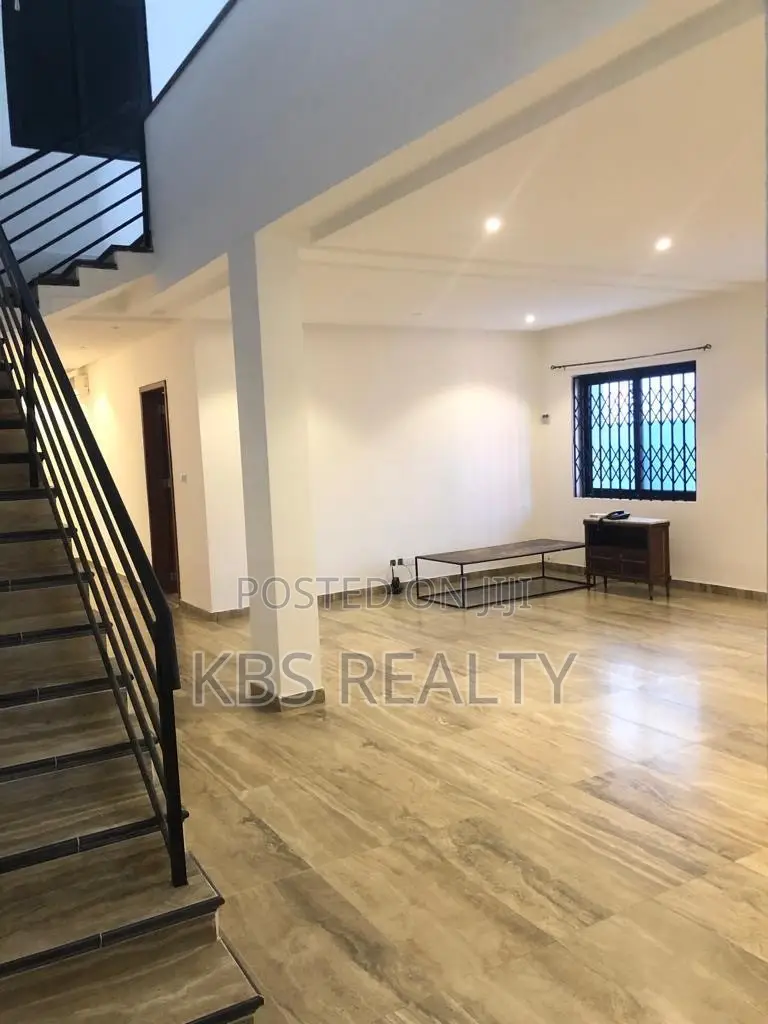 3bdrm Duplex in East Legon, Accra Metropolitan for rent