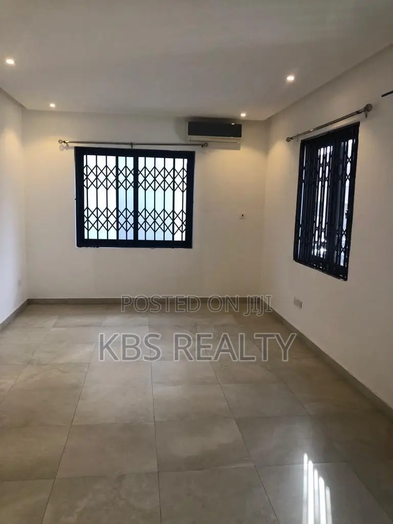 3bdrm Duplex in East Legon, Accra Metropolitan for rent