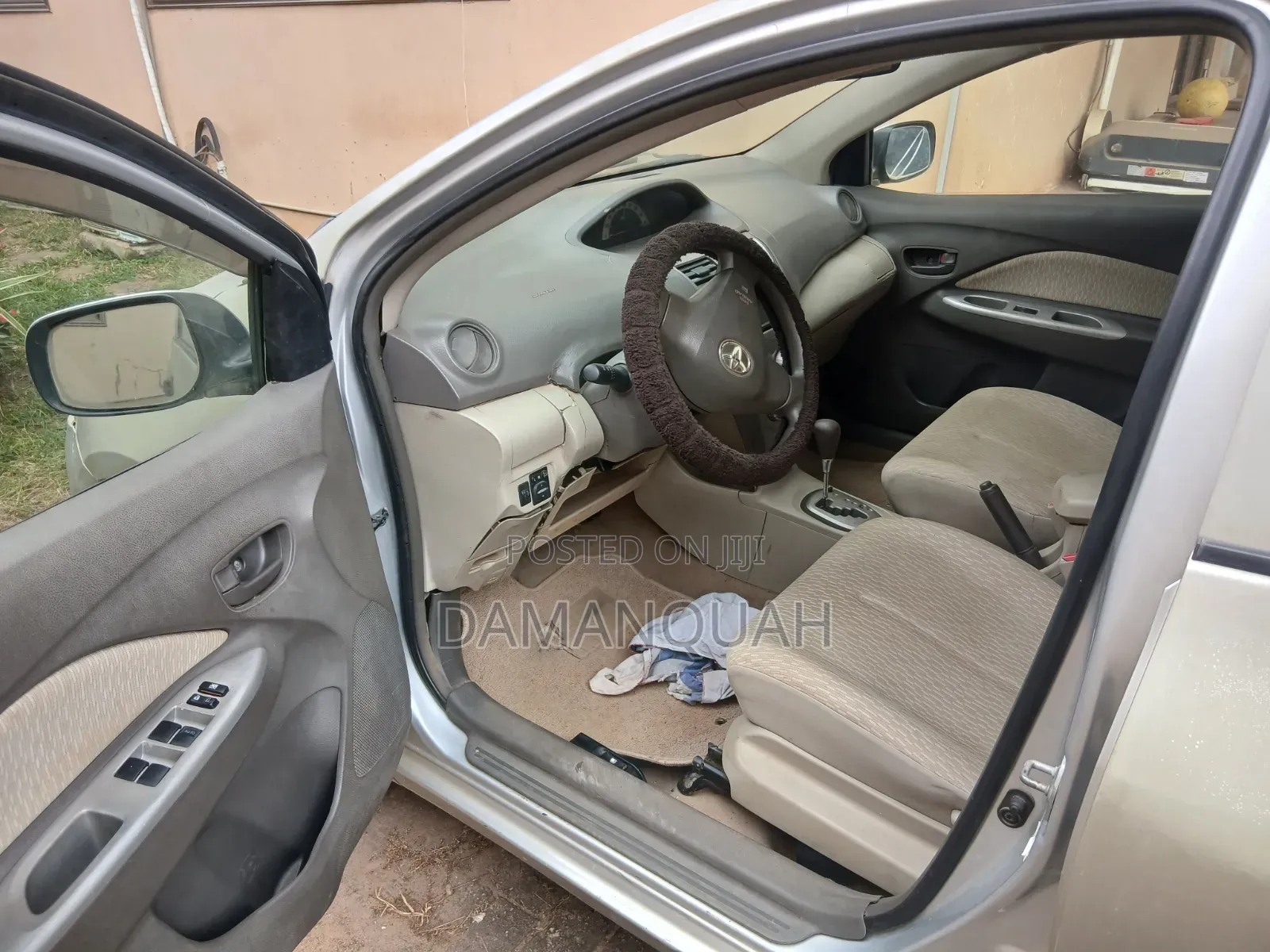 Toyota Belta 2009 Silver