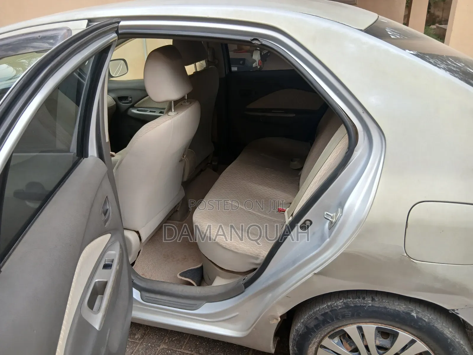 Toyota Belta 2009 Silver