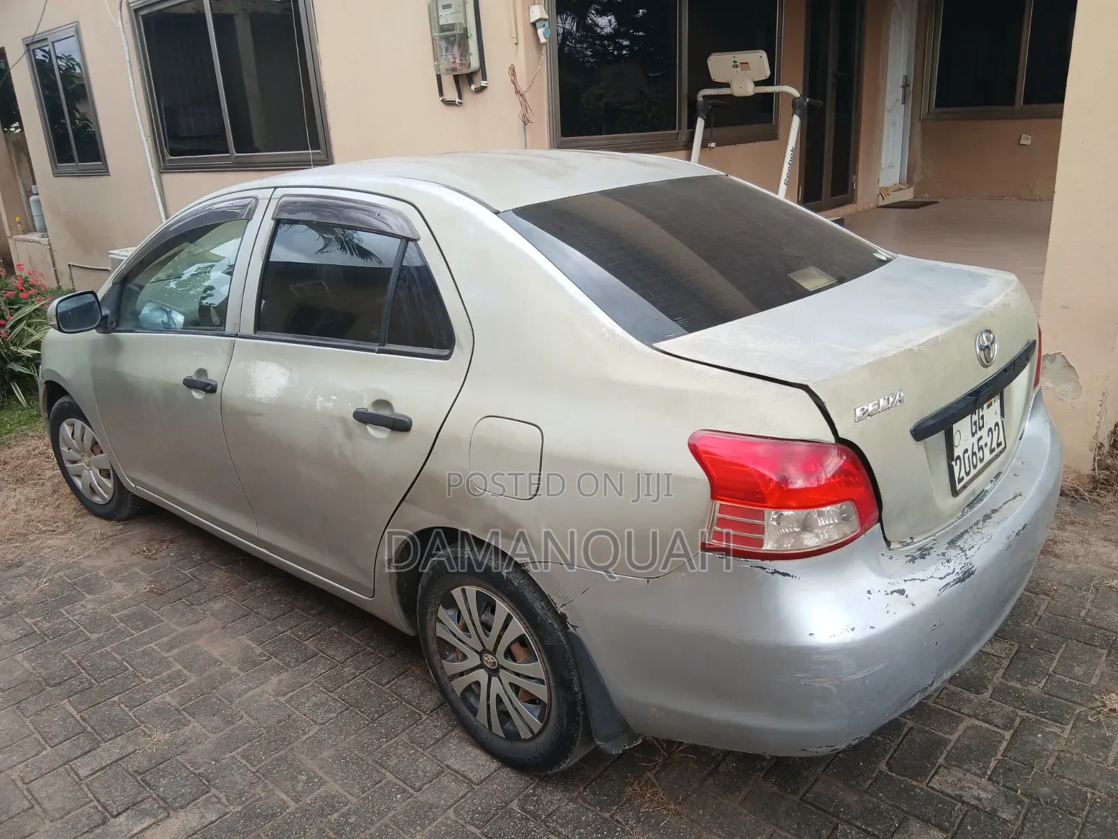 Toyota Belta 2009 Silver