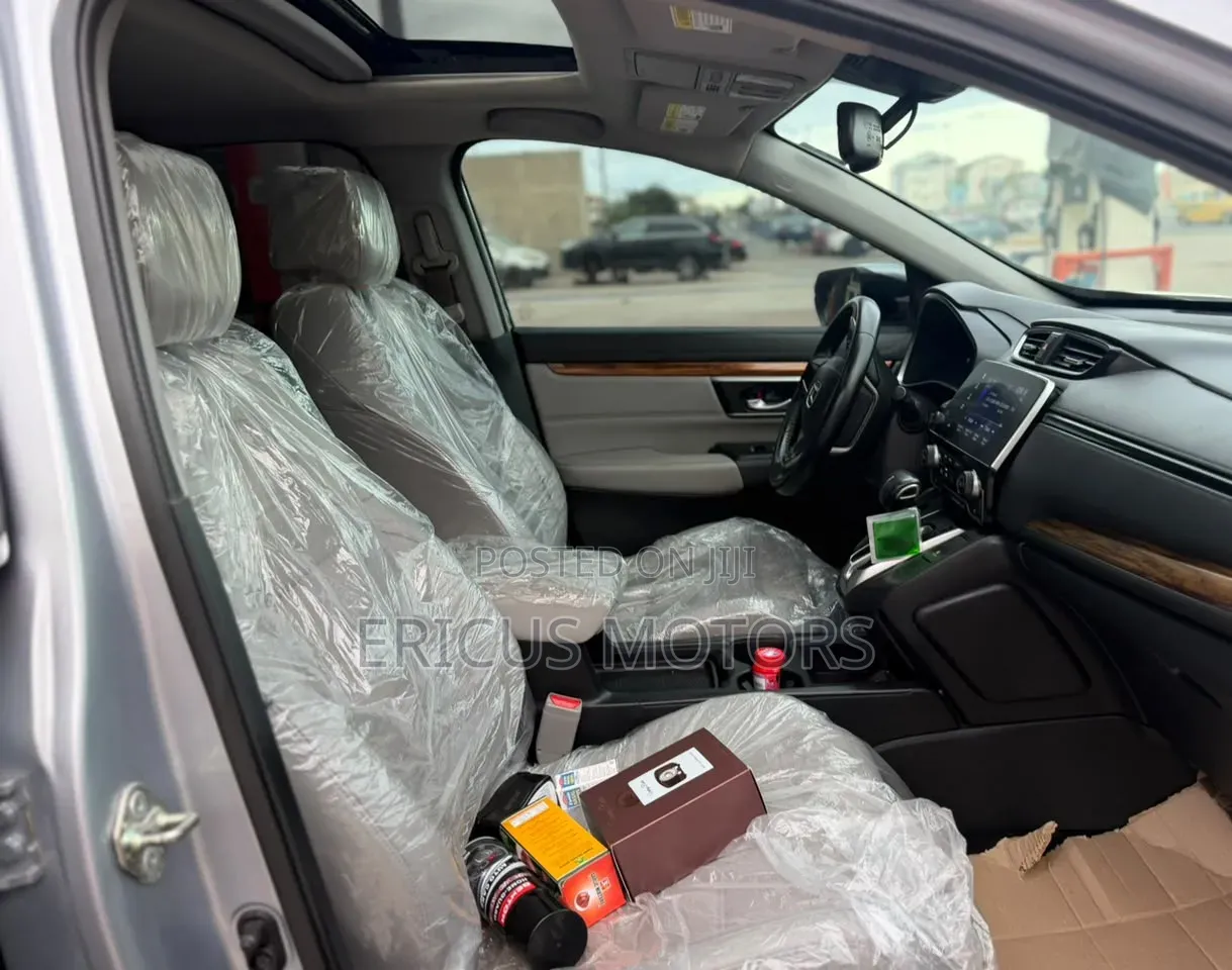 Honda CR-V Touring AWD 2019 Gray
