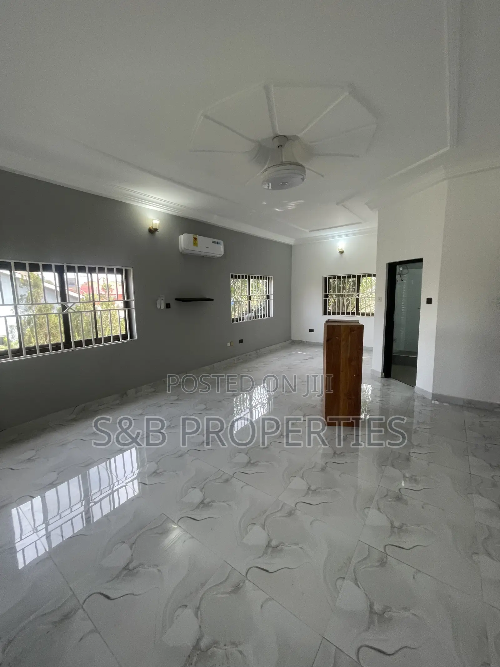 7bdrm Duplex in East Legon for rent