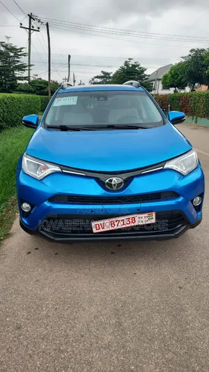 Toyota RAV4 2018 Blue