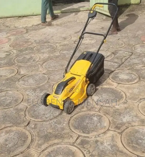 Lawn Mower With Grass Catcher Box