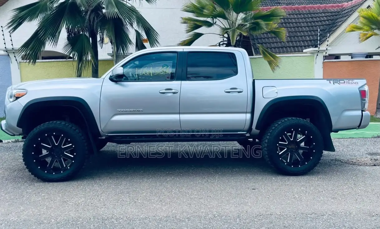 Toyota Tacoma 2023 Green