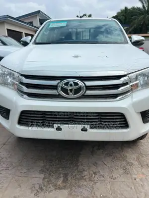 New Toyota Hilux 2026 White