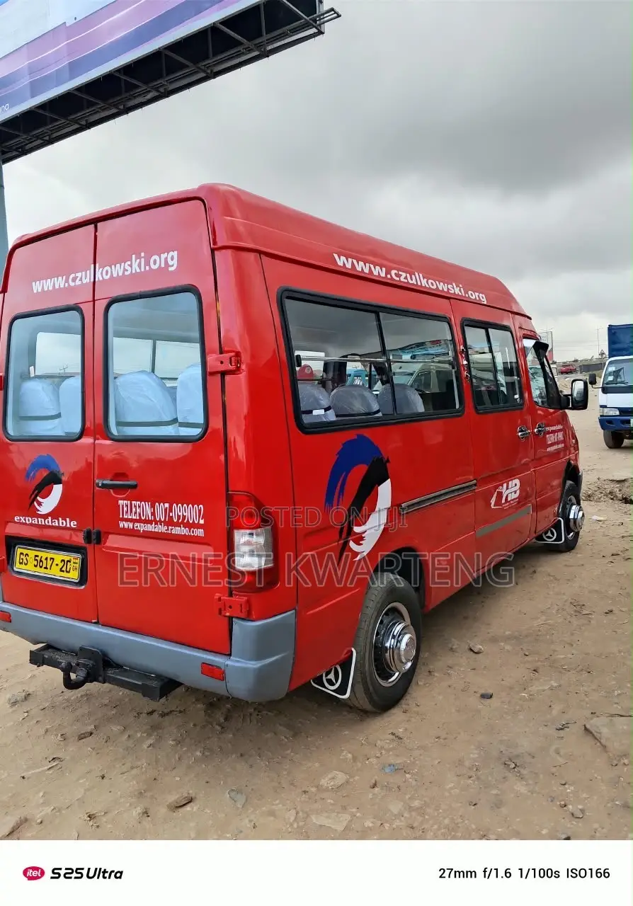 Mercedes-Benz Sprinter 2009 Orange