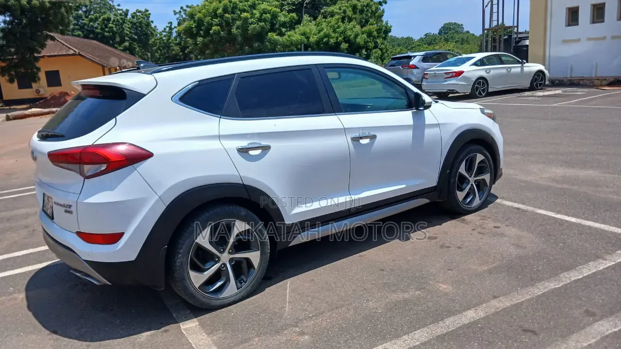 Hyundai Tucson 2017 White