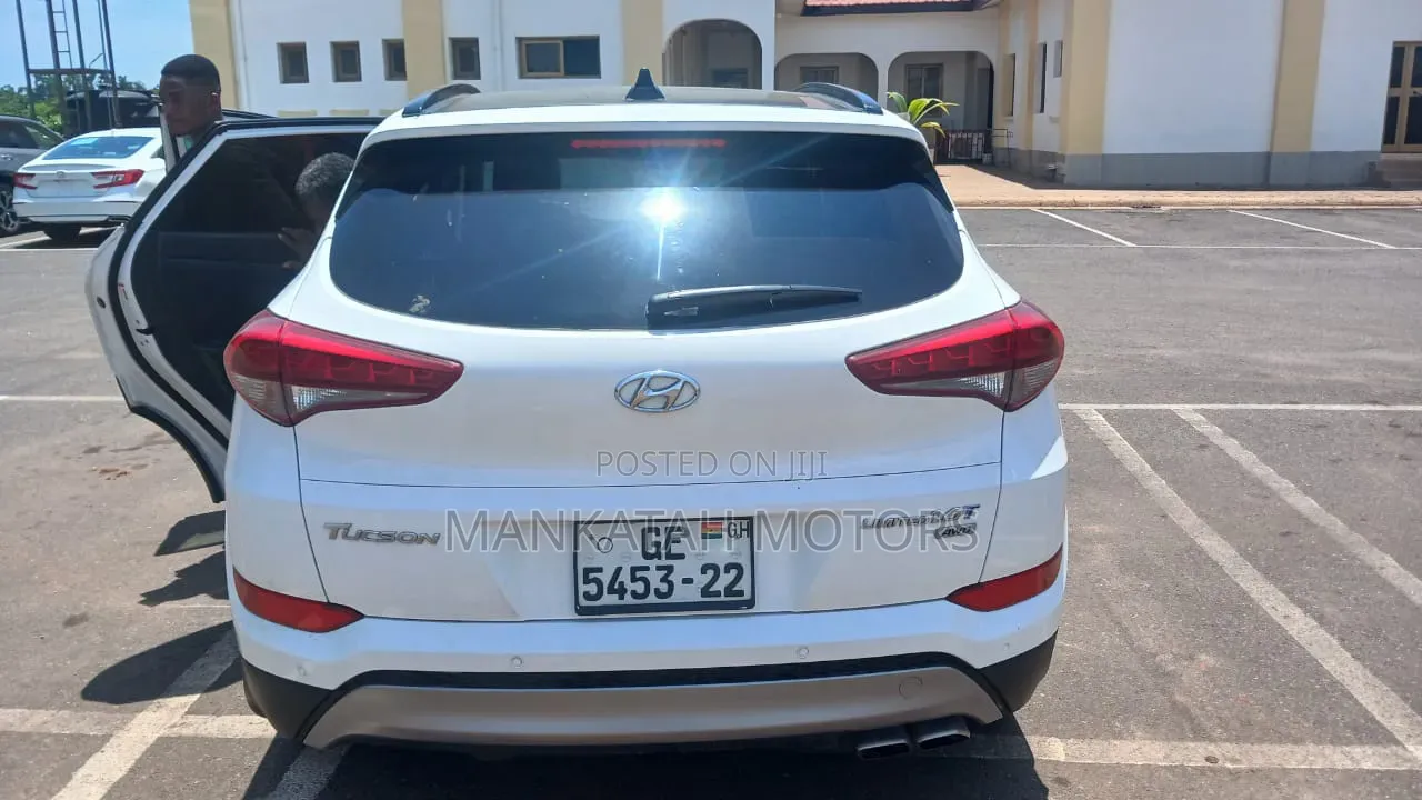 Hyundai Tucson 2017 White