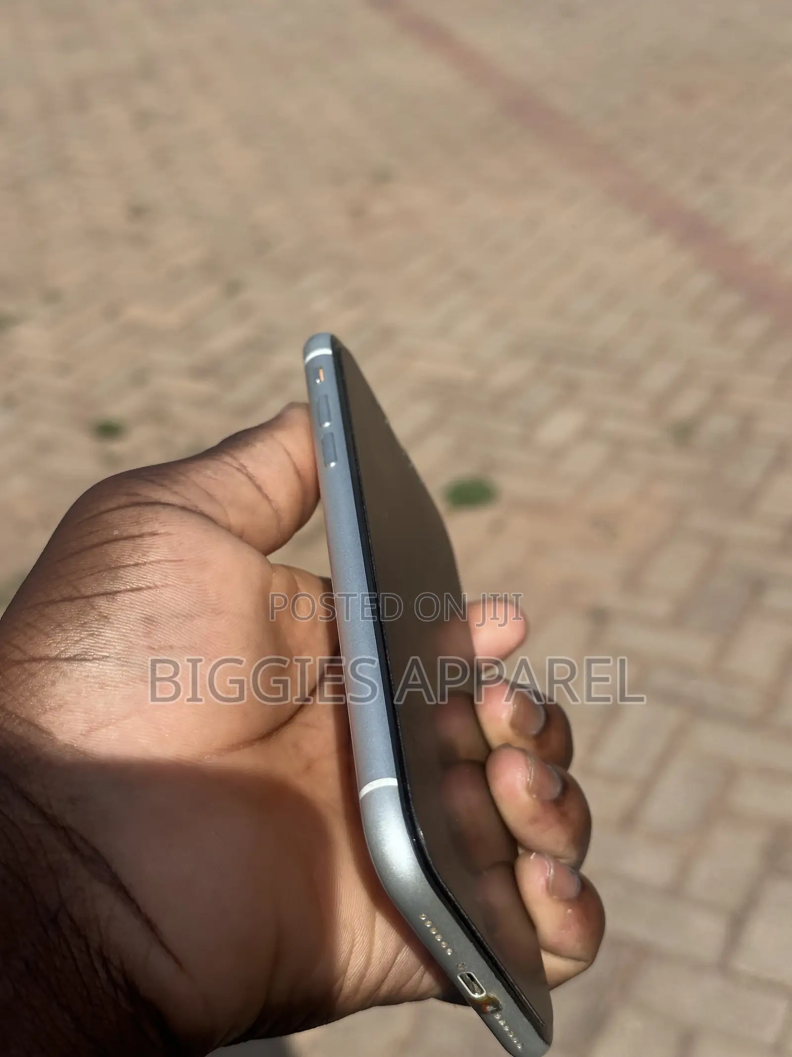 Apple iPhone XR 64 GB White