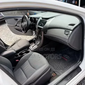 Hyundai Elantra 2013 White