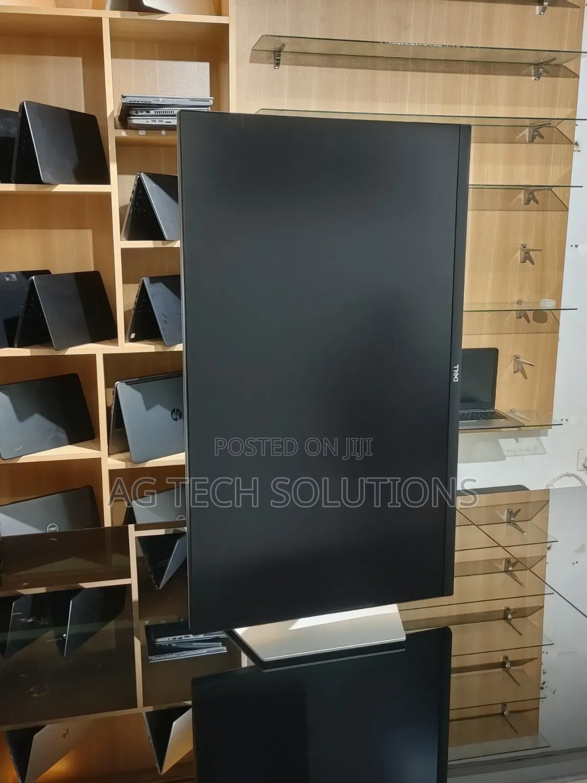 Dell Ultrasharp 27 Inches Edgeless Monitor