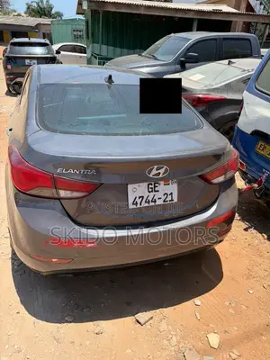 Hyundai Elantra Limited 4dr Sedan (1.8L 4cyl 6A) 2015 Gray