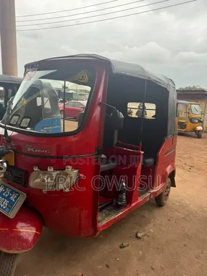 TVS Apache 180 RTR 2025 Red