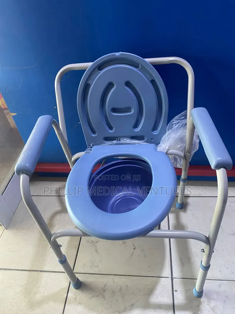 Commode Chair