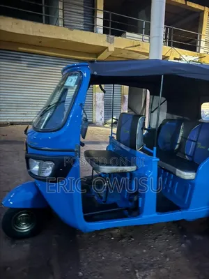 TVS Apache 160 4V 2025 Blue