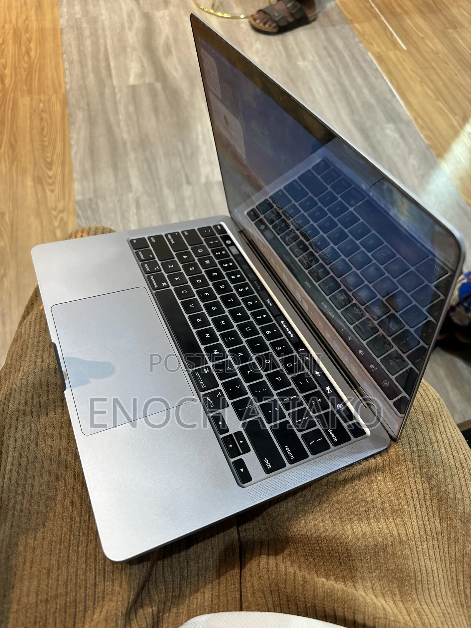 Laptop Apple MacBook Pro 2020 16GB Intel Core i7 SSD 512GB