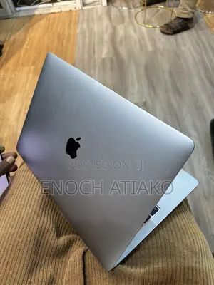 Laptop Apple MacBook Pro 2020 16GB Intel Core i7 SSD 512GB