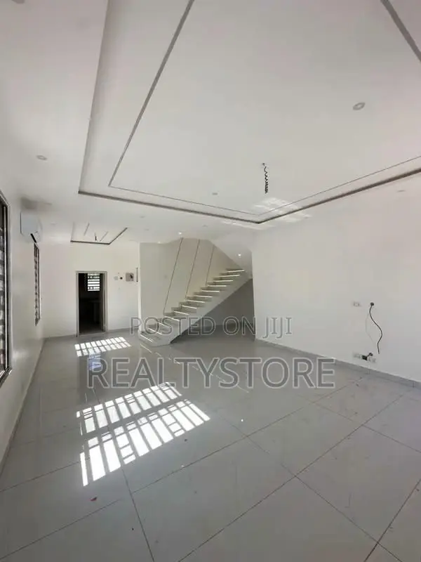 3bdrm House in East Legon Hills, Accra Metropolitan for sale