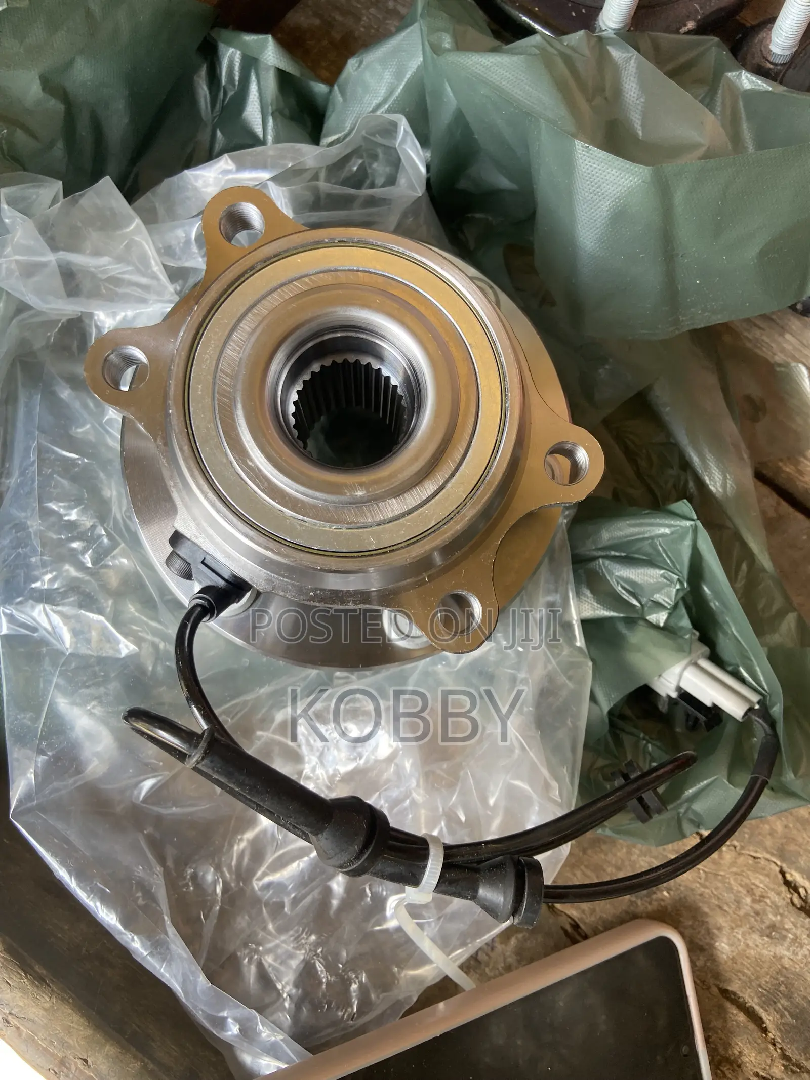 Navara /Pathfinder 2006,2007,2008,2009,2010,2011,2012 Front Wheel Hubs