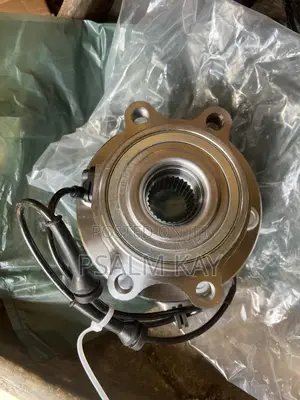 Navara /Pathfinder 2006,2007,2008,2009,2010,2011,2012 Front Wheel Hubs