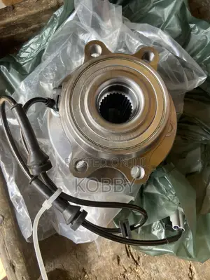 Navara /Pathfinder 2006,2007,2008,2009,2010,2011,2012 Front Wheel Hubs