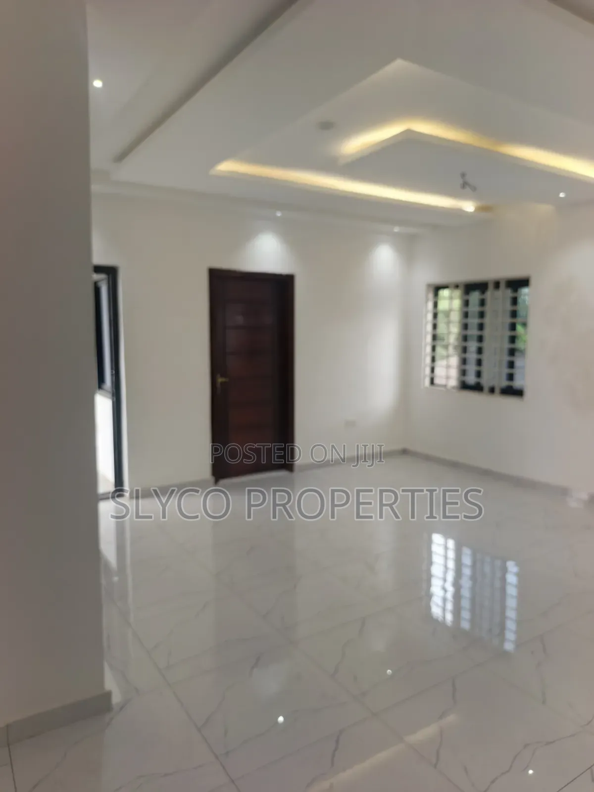 2bdrm Apartment in Adweso Ssnit, New-Juaben Municipal for rent