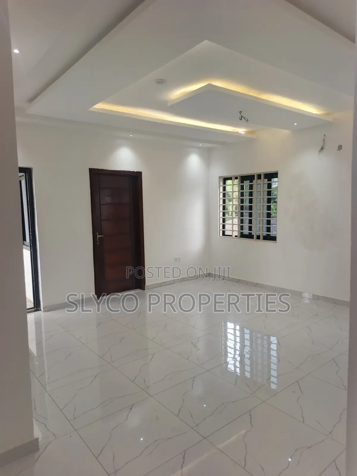 2bdrm Apartment in Adweso Ssnit, New-Juaben Municipal for rent
