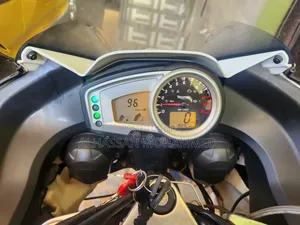 Triumph 2017 White