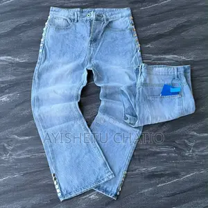 Quality Baggy Jeans Available