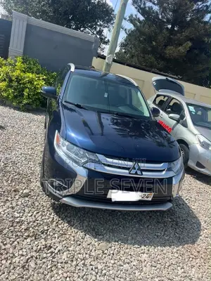 Mitsubishi Outlander 2017 Blue