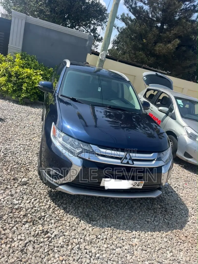 Mitsubishi Outlander 2017 Blue