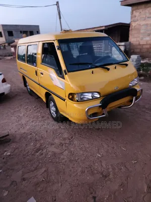 Hyundai H-100 2003 Yellow
