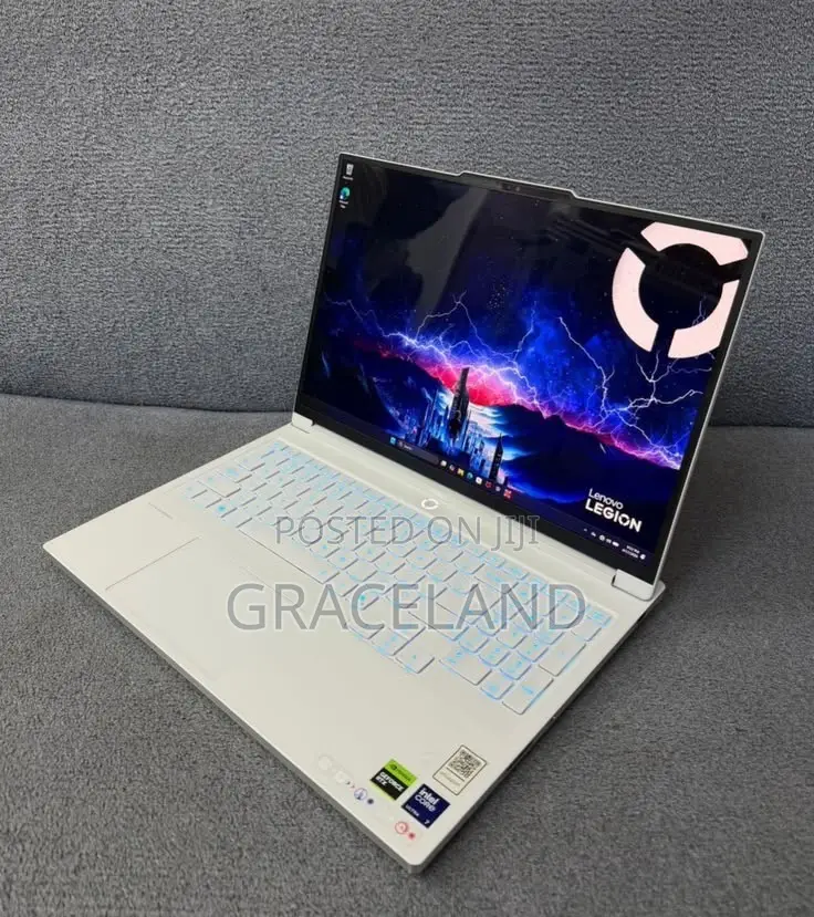 New Laptop Lenovo Legion 7 32GB Intel Core Ultra 7 SSD 1T